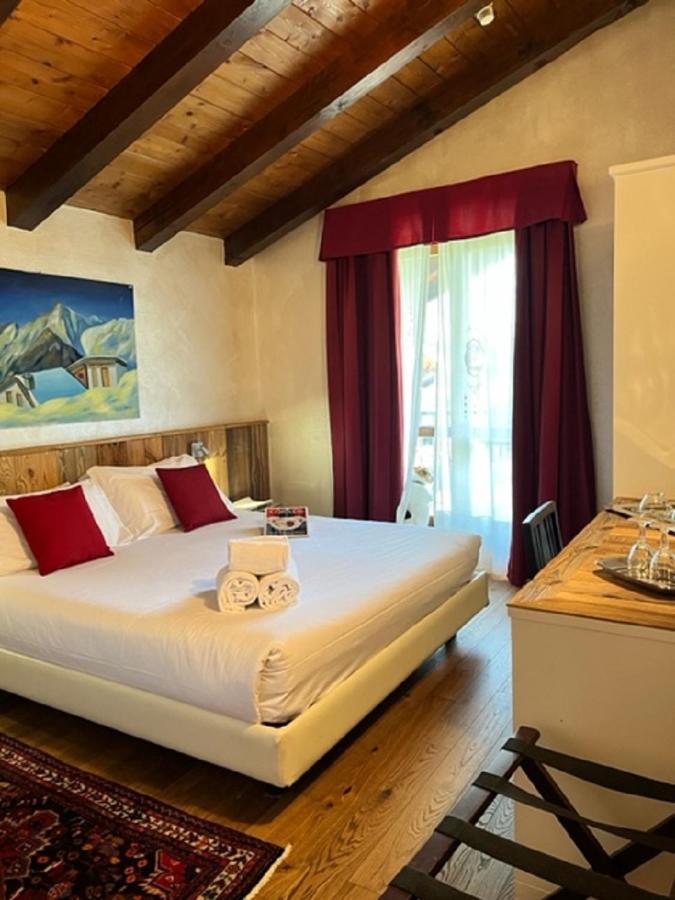 Le Charaban Hotel Aosta Bagian luar foto