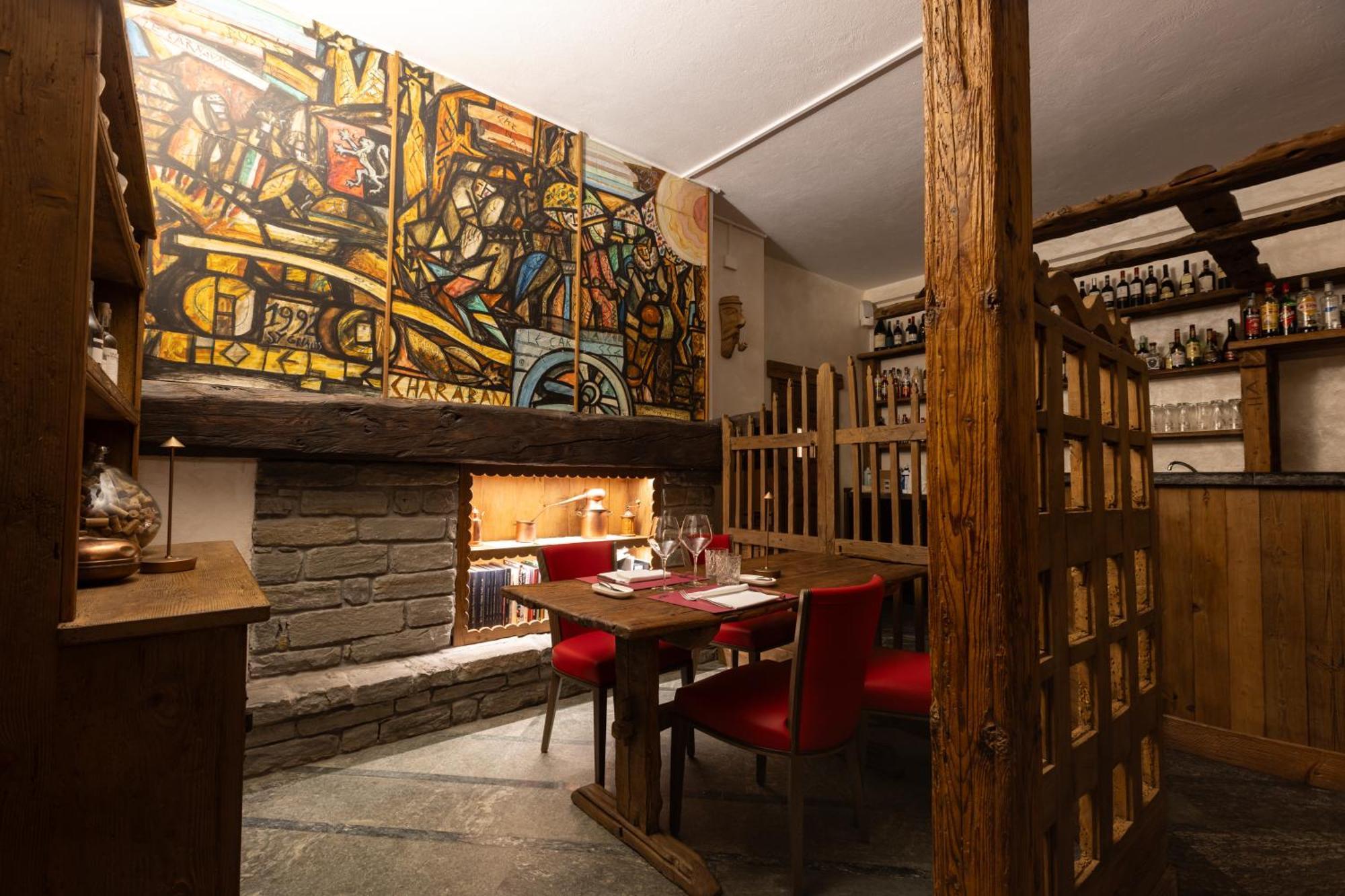 Le Charaban Hotel Aosta Bagian luar foto