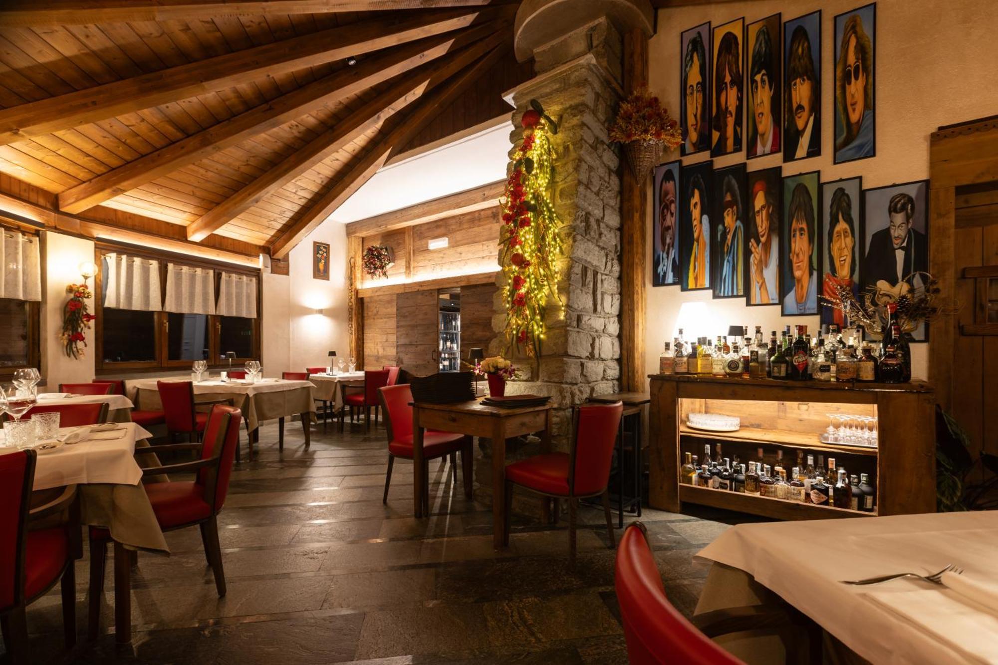 Le Charaban Hotel Aosta Bagian luar foto
