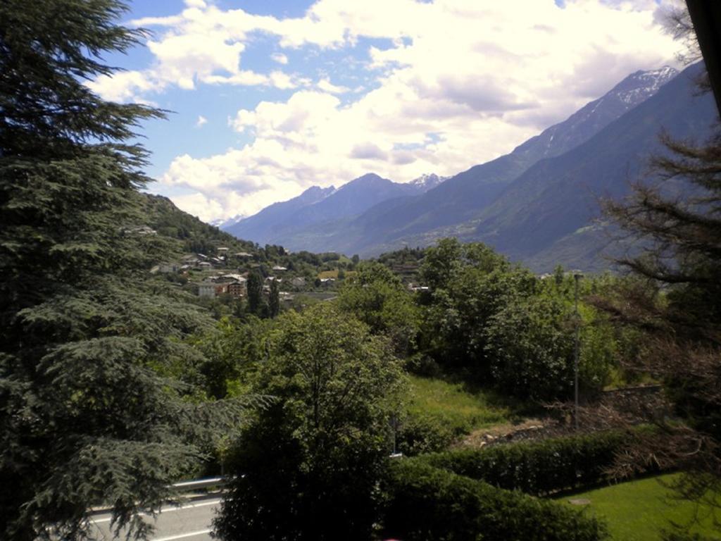 Le Charaban Hotel Aosta Bagian luar foto